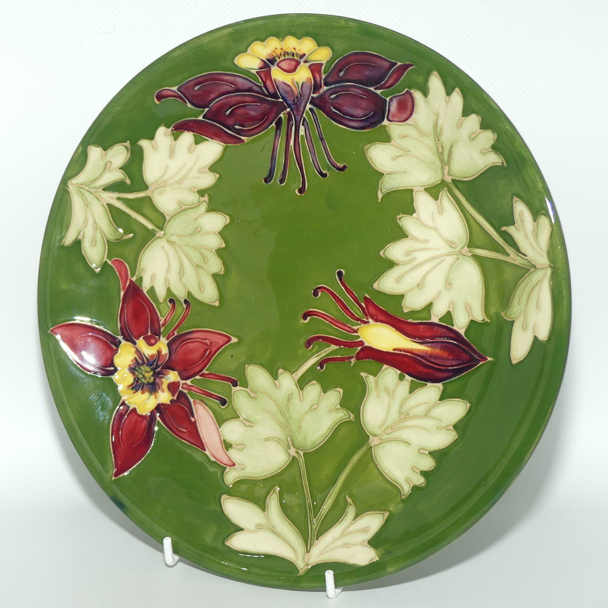 Walter Moorcroft Columbine 783/10 plate | Green ground