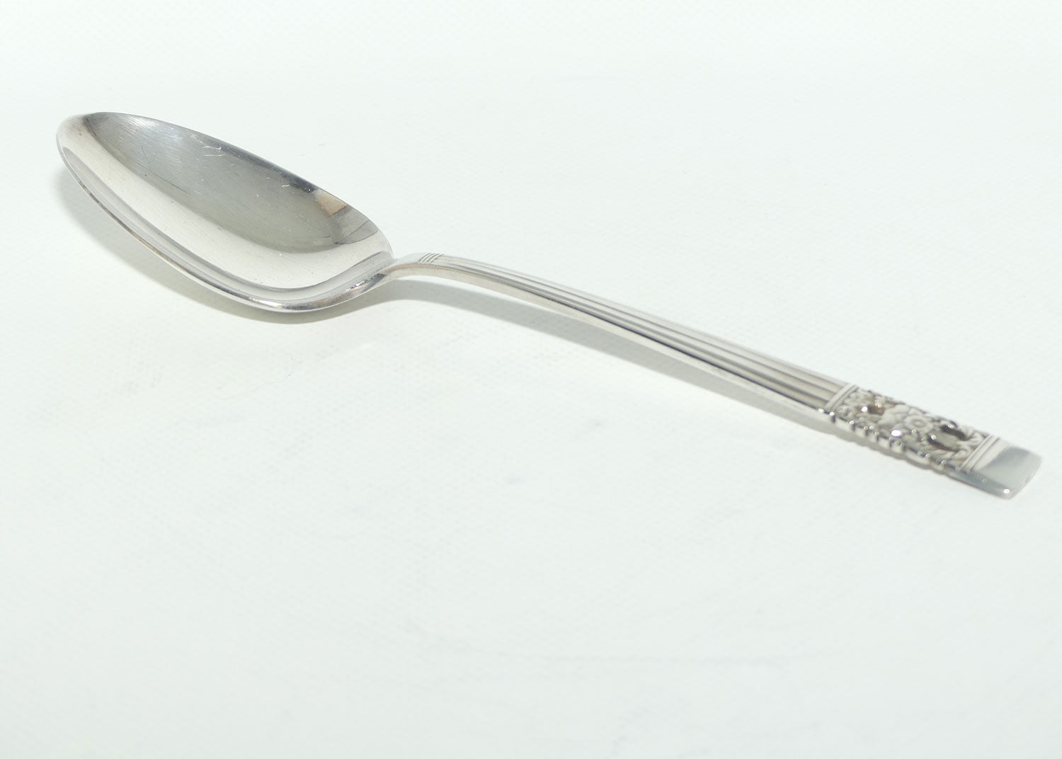 Oneida Community Plate serving spoon | HAMPTON COURT pattern | 21.3cm long