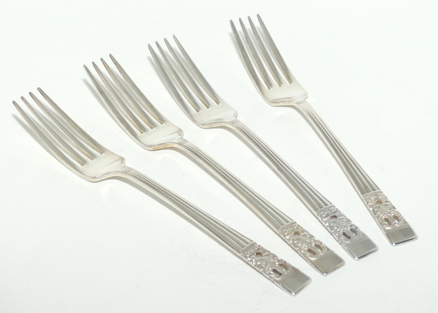 Set of 4 Oneida Community Plate forks | HAMPTON COURT pattern | 18cm long
