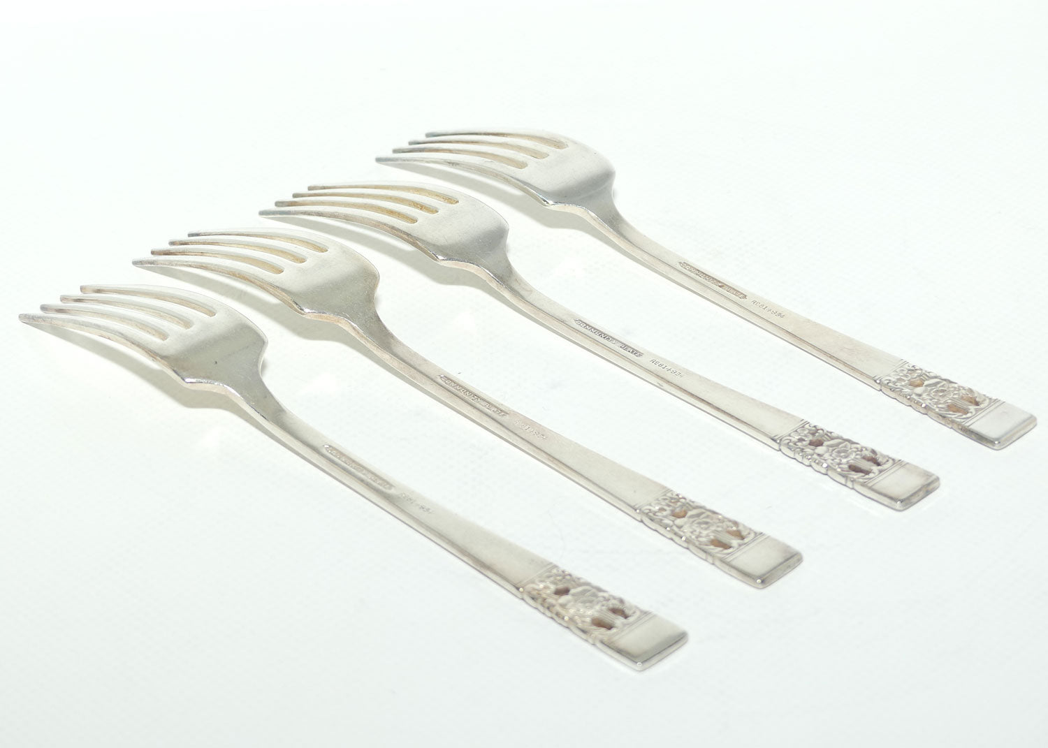 Set of 4 Oneida Community Plate forks | HAMPTON COURT pattern | 18cm long