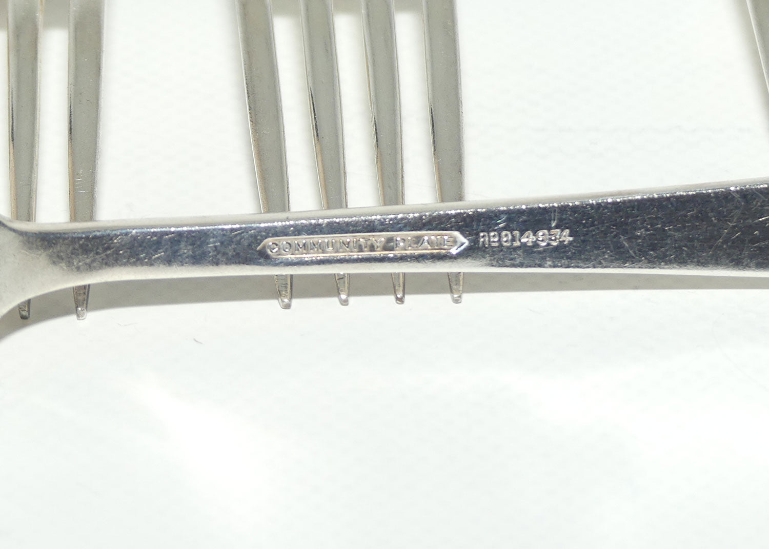 Set of 4 Oneida Community Plate forks | HAMPTON COURT pattern | Regd 814934 | 18cm long