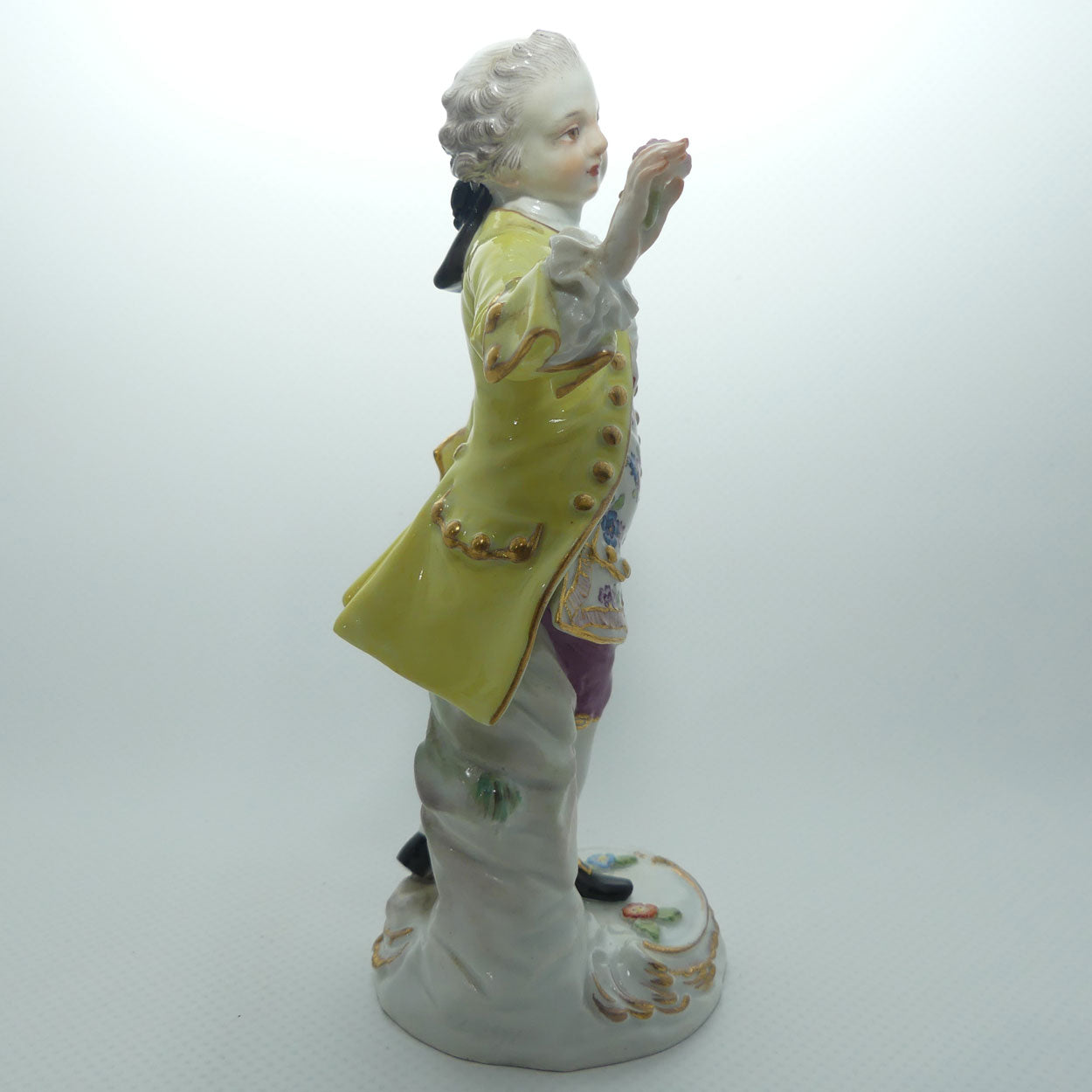 Fine Quality late 19th Cent Meissen Courtier with Flower figure | Incised 2897