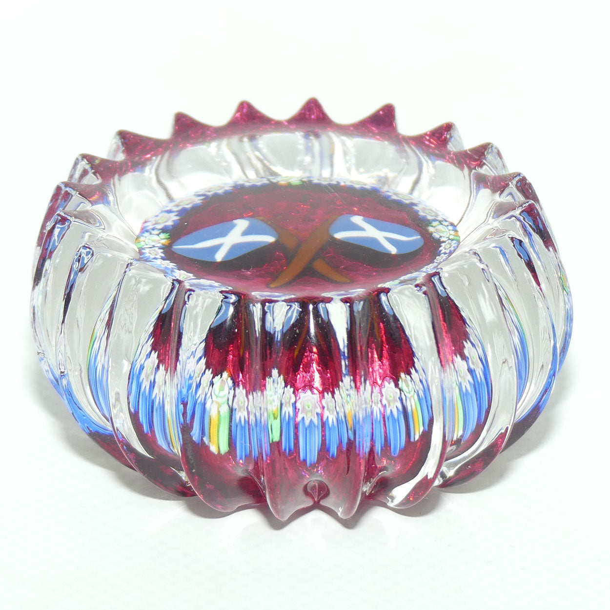 John Deacons Scotland the Brave medium paperweight | Ribbed | Cranberry