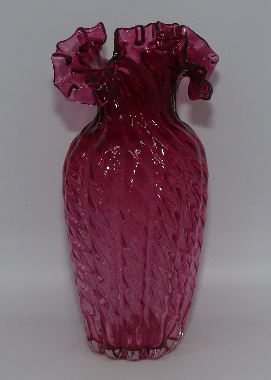 vintage-victorian-style-cranberry-glass-frilled-edge-tall-melon-shape-vase
