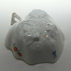 Meissen unusual shape cup | Underside with floral embossing | 040970/426