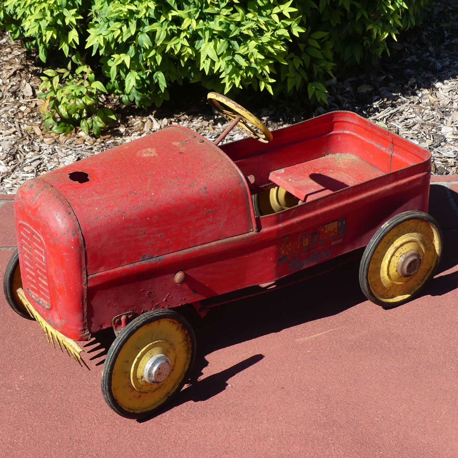 Cyclops Dart Express Pedal Car