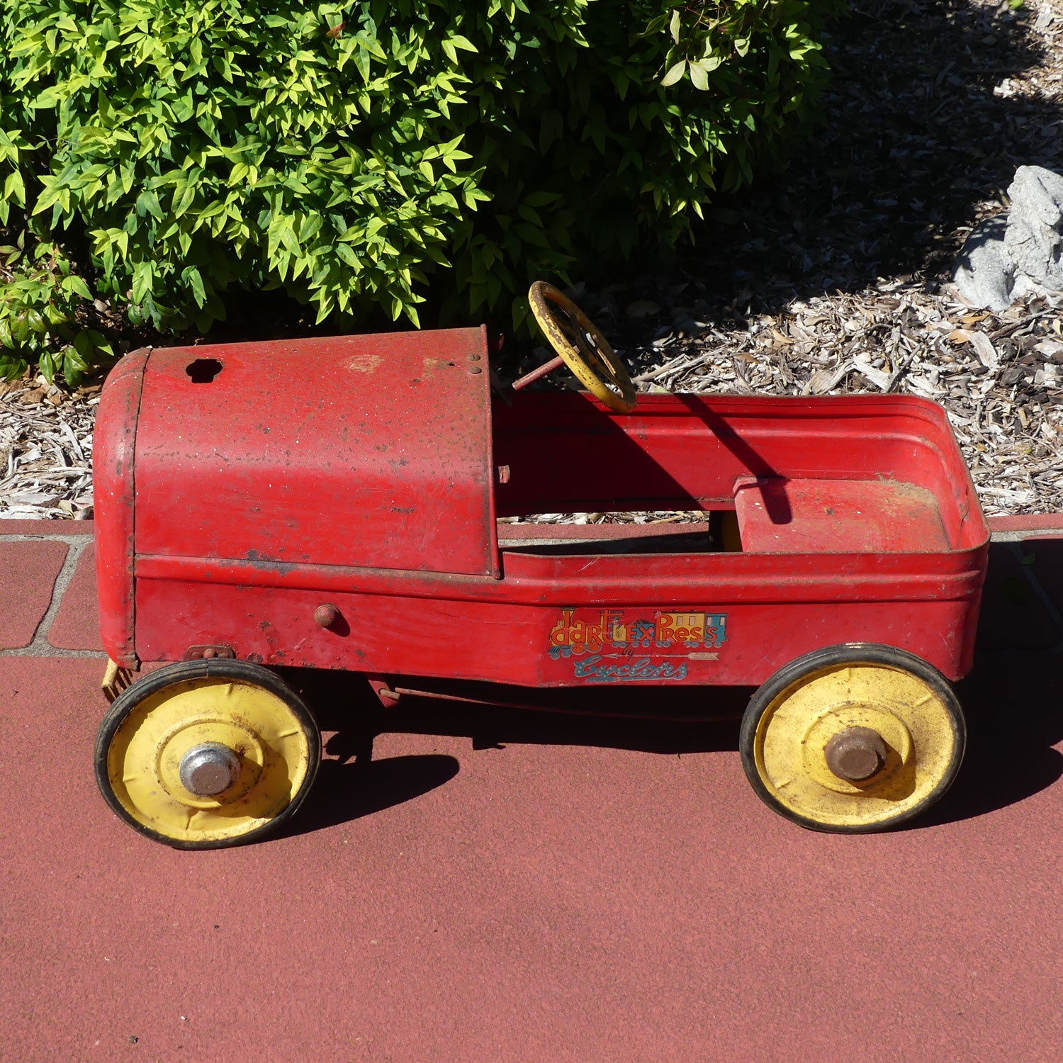 Cyclops Dart Express Pedal Car