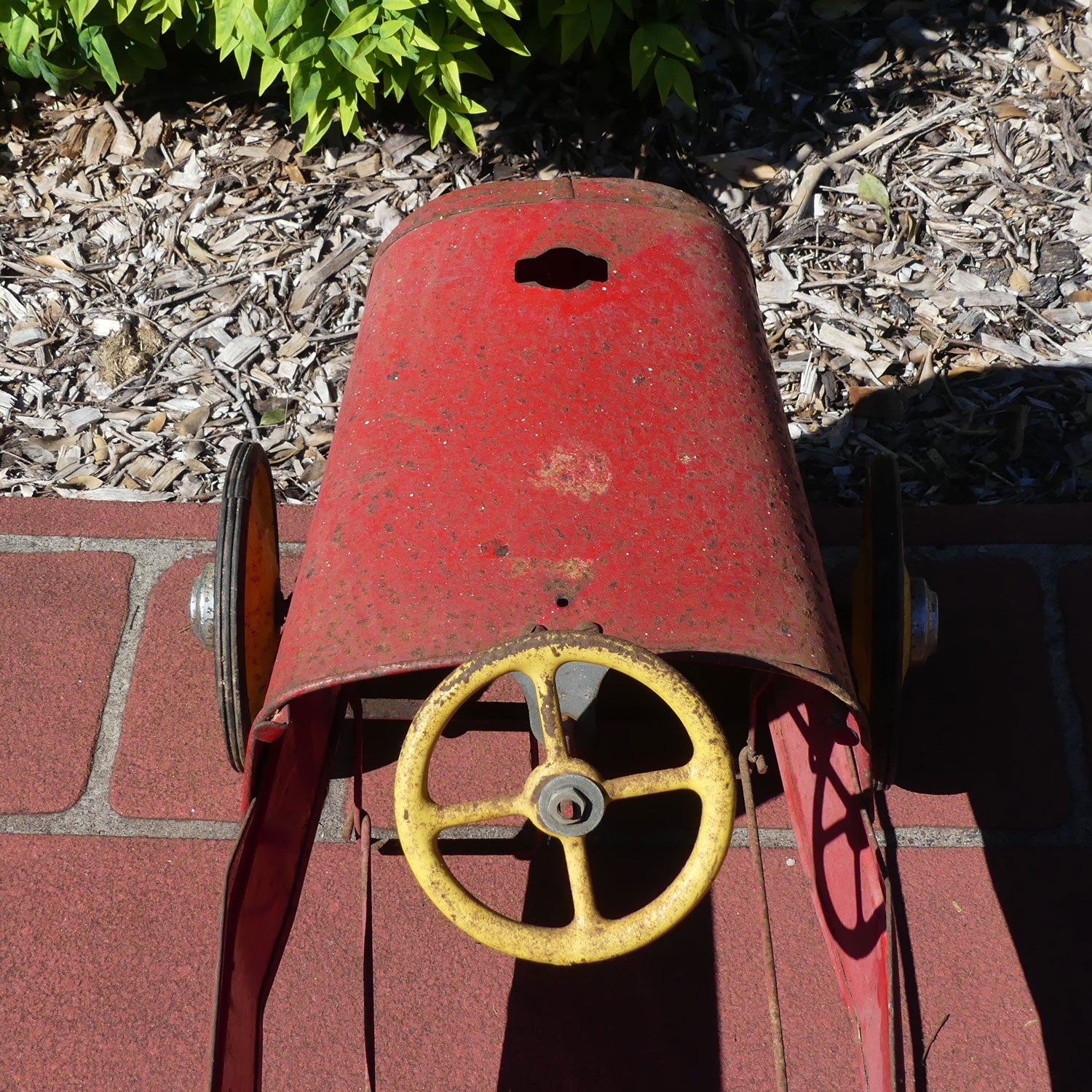 Cyclops Dart Express Pedal Car