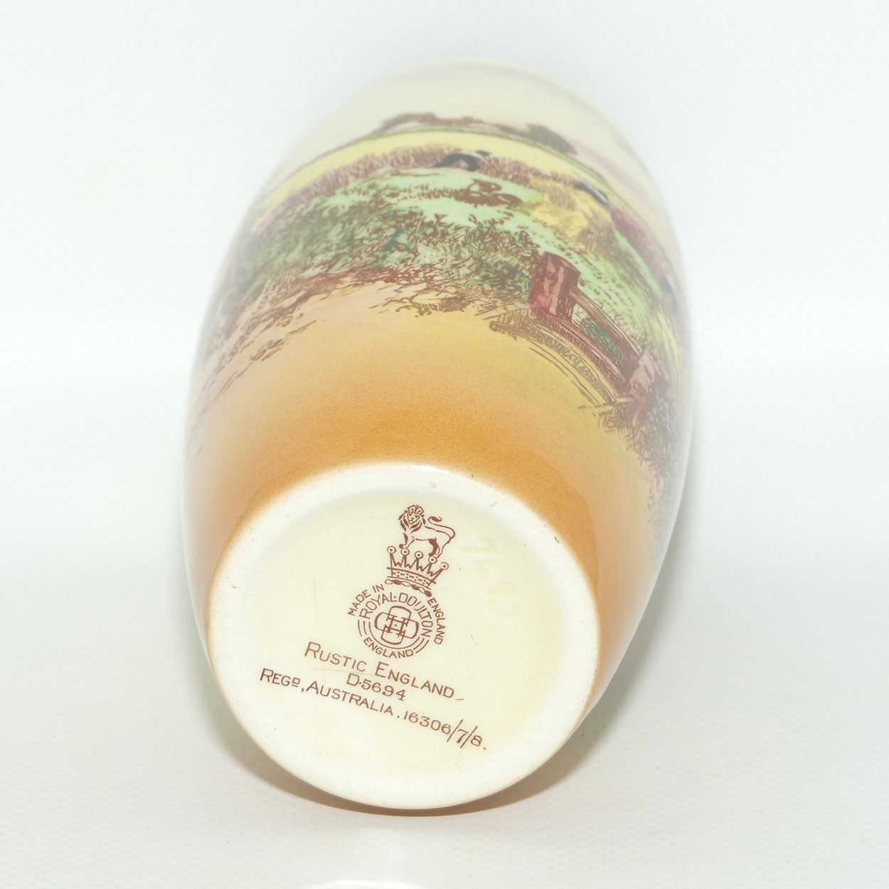 Royal Doulton Rustic England 7493 cylinder vase D5694
