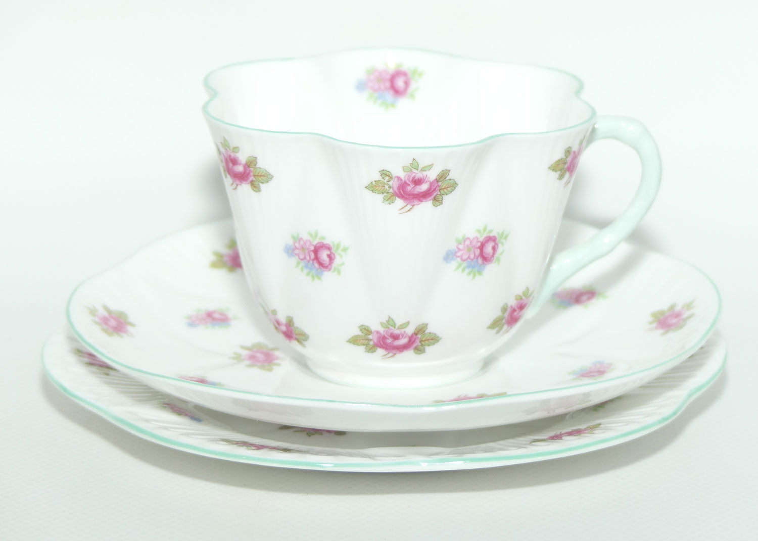 Shelley Dainty shape Rosebuds trio | Pattern 13426 | Aqua trim