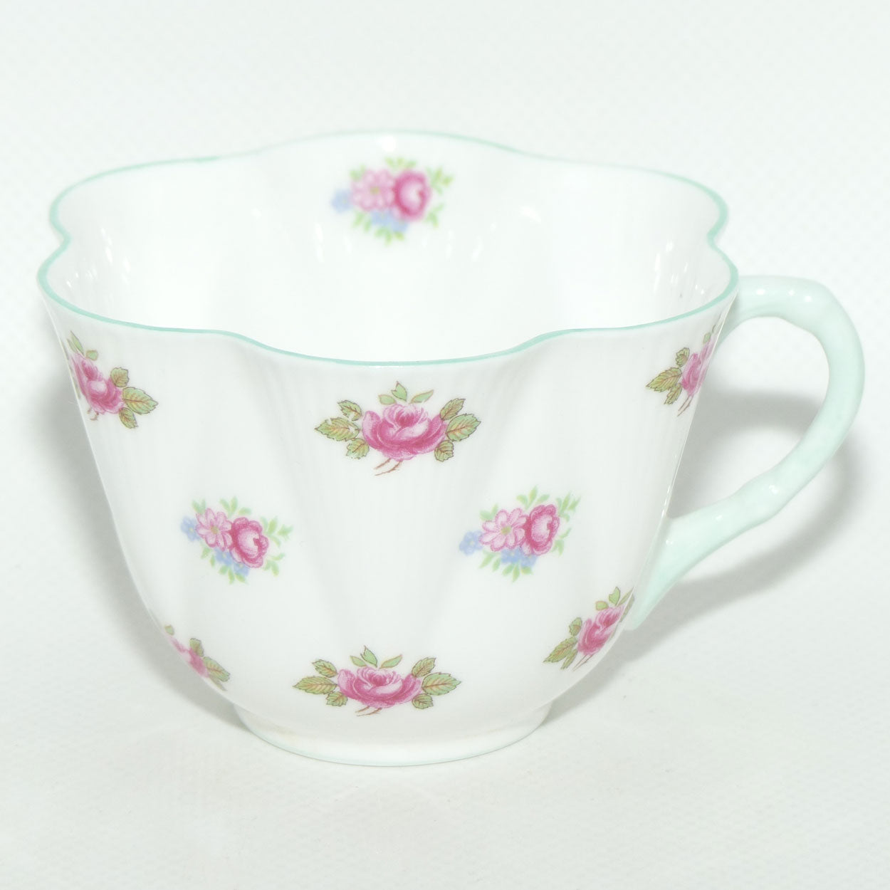 Shelley Dainty shape Rosebuds trio | Pattern 13426 | Aqua trim