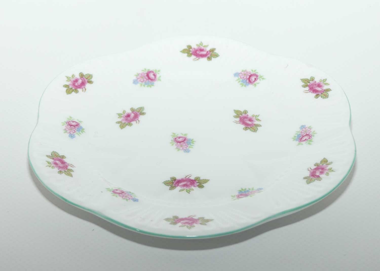 Shelley Dainty shape Rosebuds trio | Pattern 13426 | Aqua trim