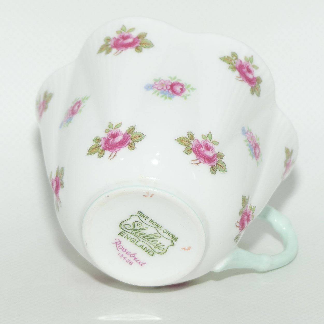 Shelley Dainty shape Rosebuds trio | Pattern 13426 | Aqua trim