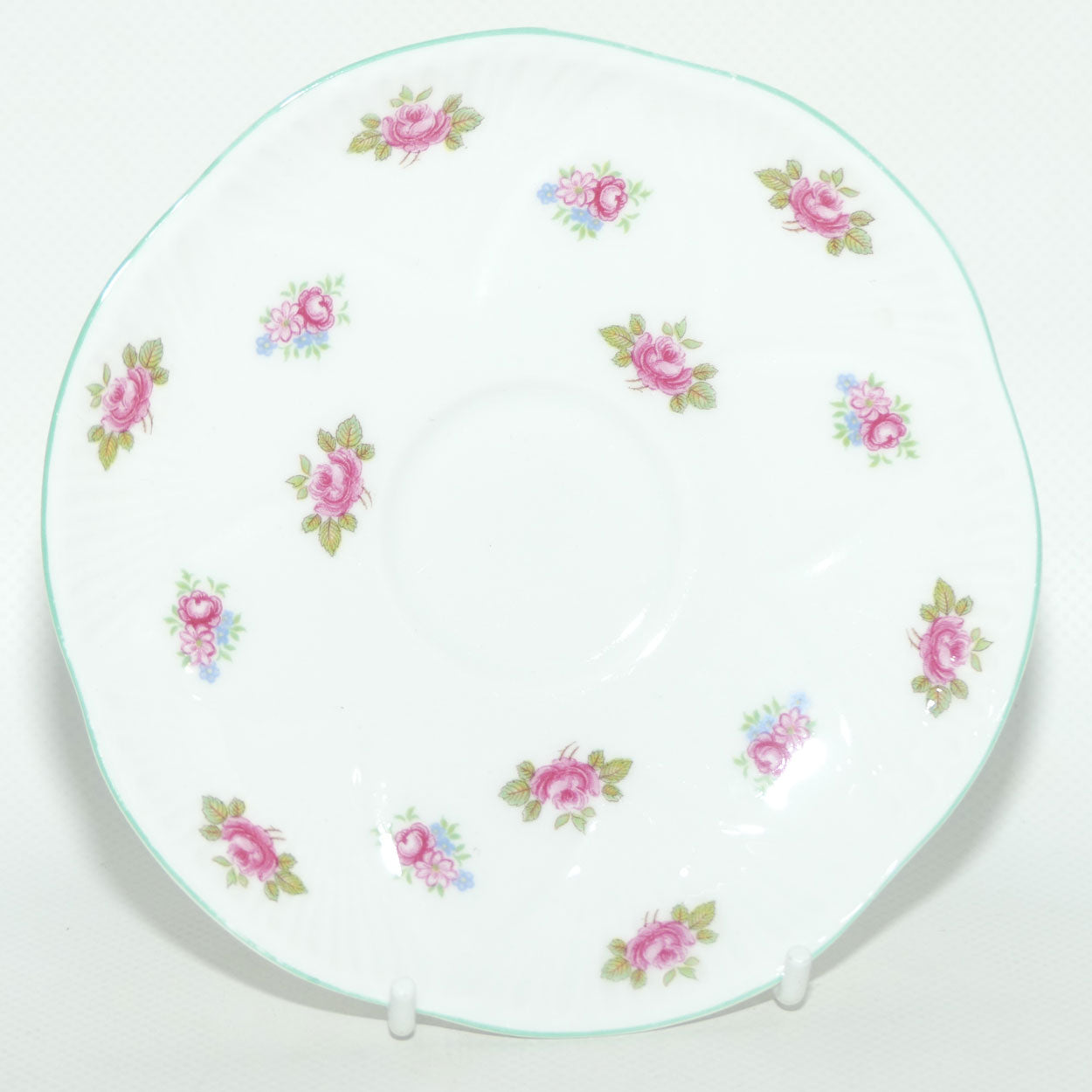 Shelley Dainty shape Rosebuds trio | Pattern 13426 | Aqua trim