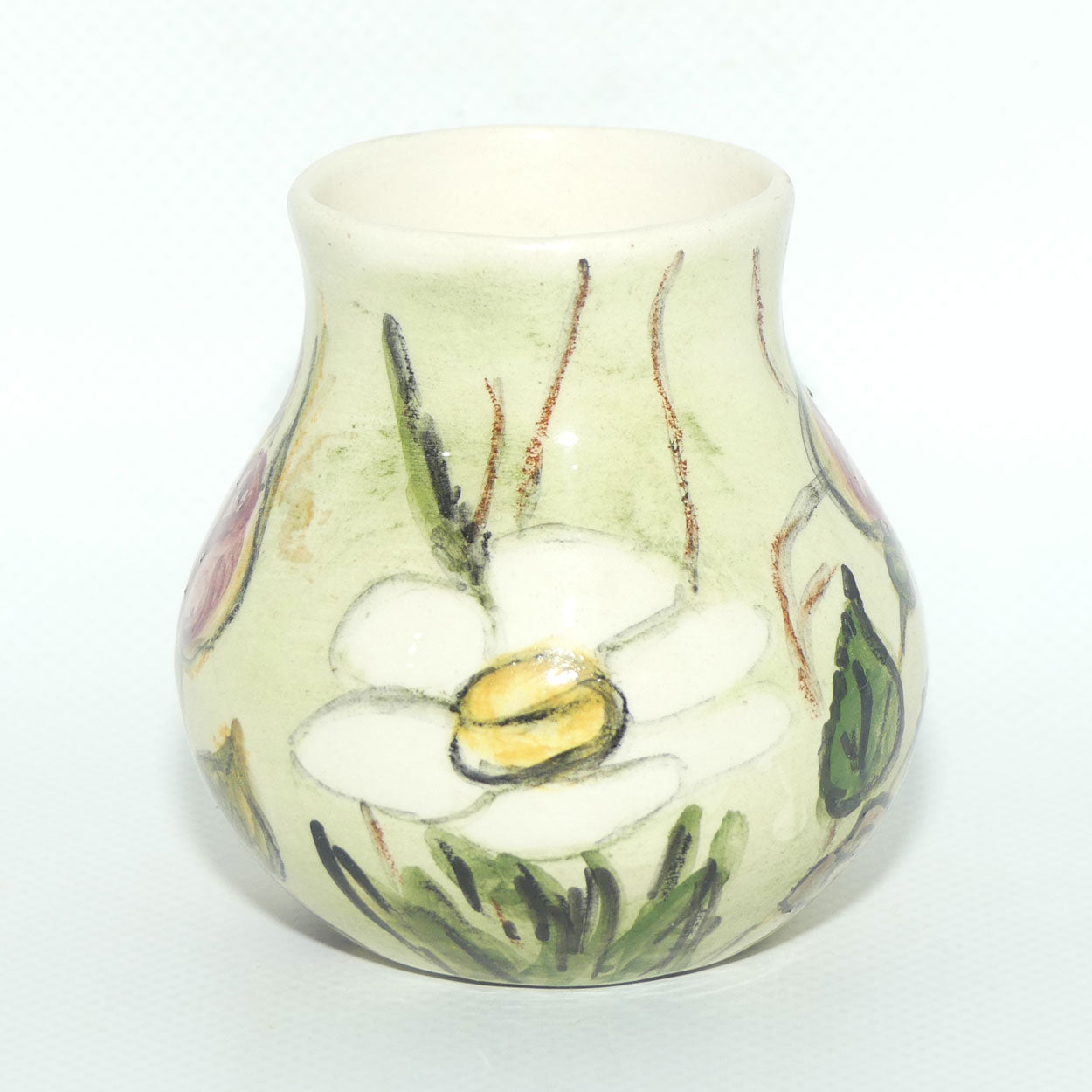 Australian Pottery | Daisyware Pottery mini vase | Roses and Daisy Decor