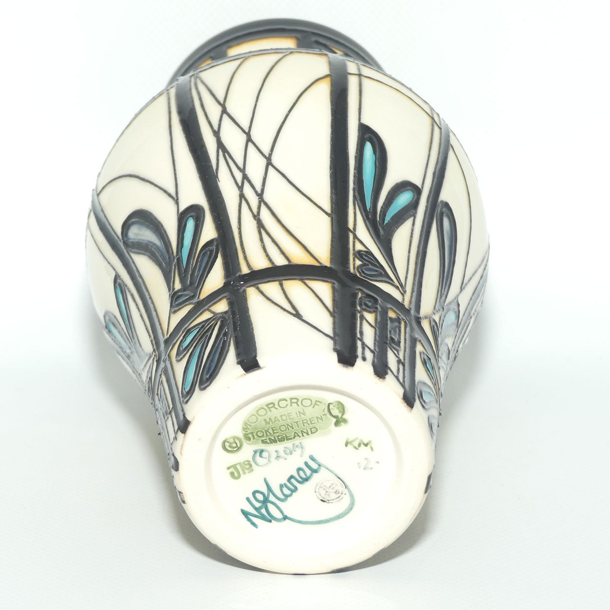 Moorcroft De Lune 23/8 vase | NE #12