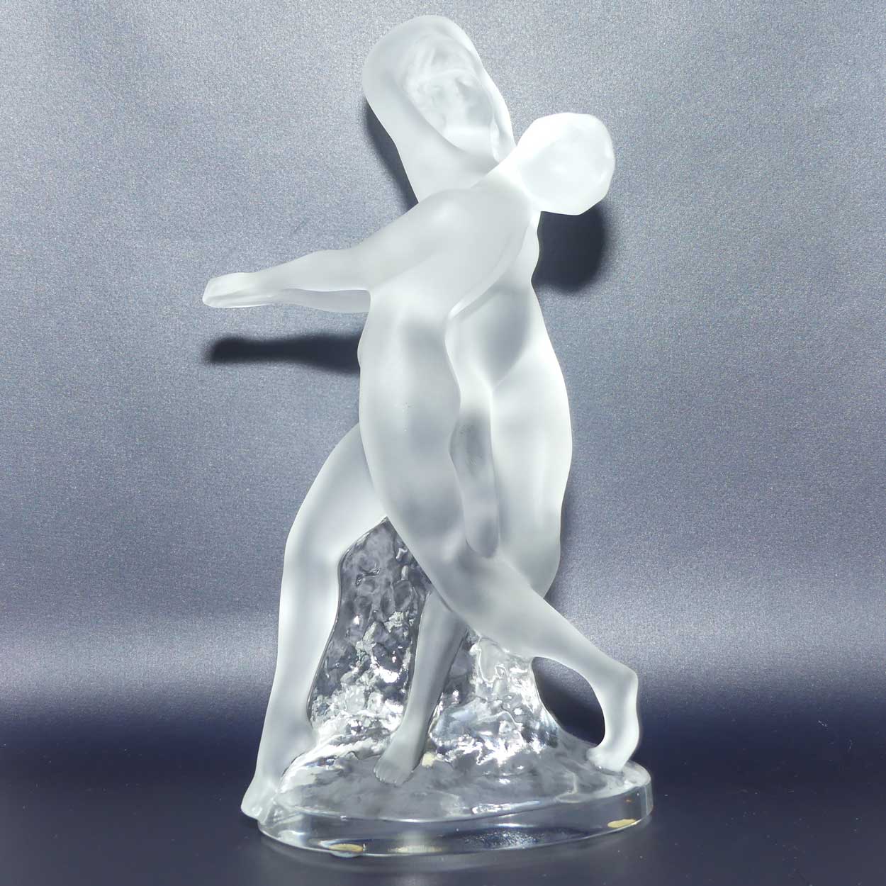 Lalique France Frosted figure group | Two Dancers | Deux Danseuses