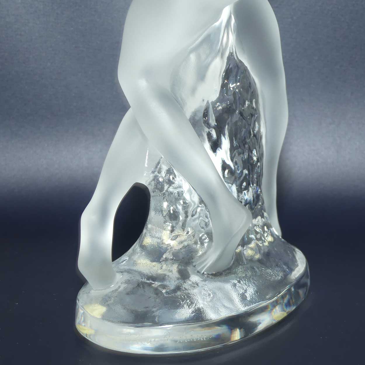 Lalique France Frosted figure group | Two Dancers | Deux Danseuses