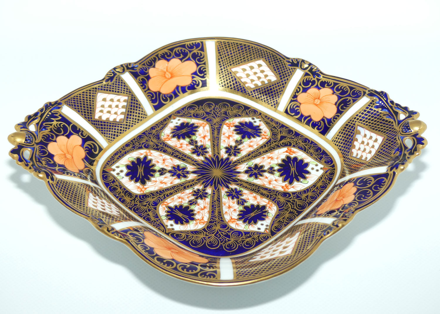 Royal Crown Derby Old Imari 1128 diamond shape acorn handled dish with tiny feet | Larger | c.1927 