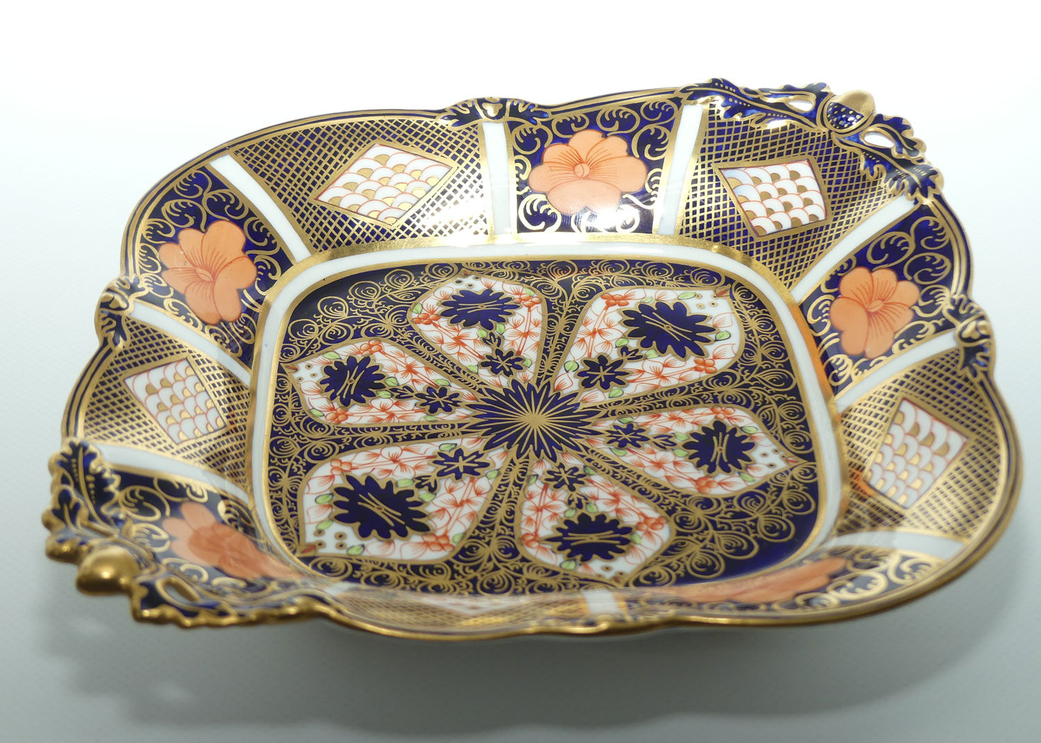 Royal Crown Derby Old Imari 1128 diamond shape acorn handled dish with tiny feet | Larger | c.1927 