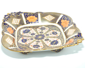 Royal Crown Derby Old Imari 1128 diamond shape acorn handled dish with tiny feet | Larger | c.1927 | #2