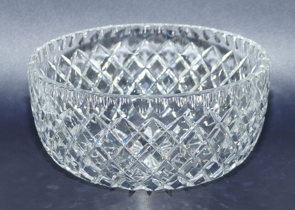 Round Crystal bowl | Diamond Cut with Facetted Rim | Star Facet to Base | 18cm diam