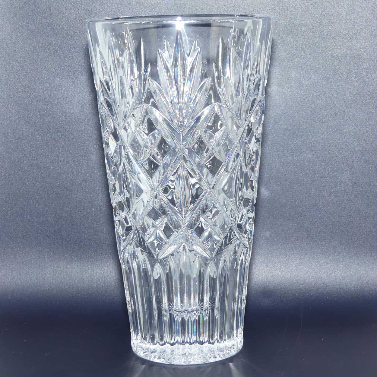 Waterford Crystal | Northbridge pattern | Diamond Cut vase with very heavy base | 25cm