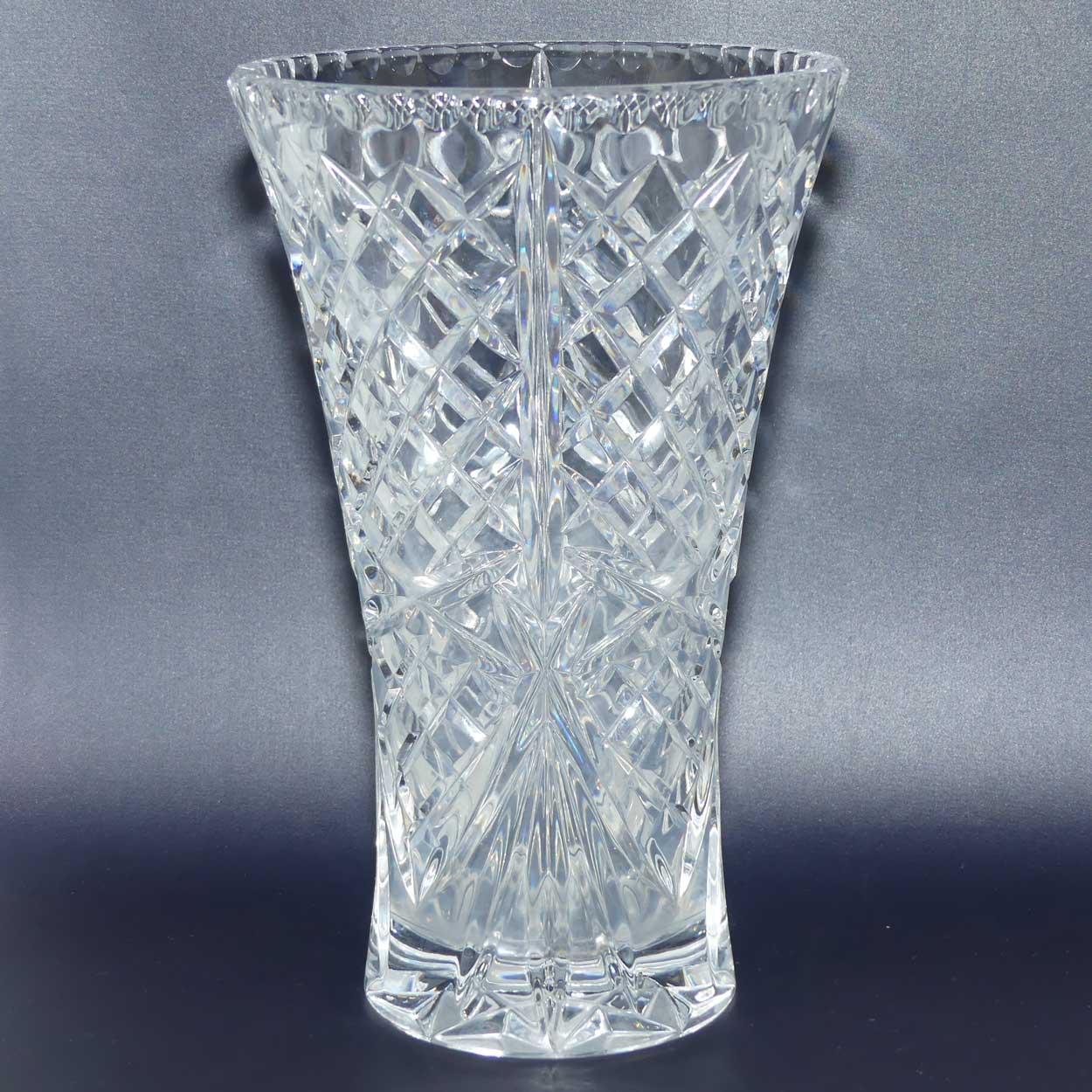 Fine quality Diamond Cut large Crystal vase | 24.5cm tall