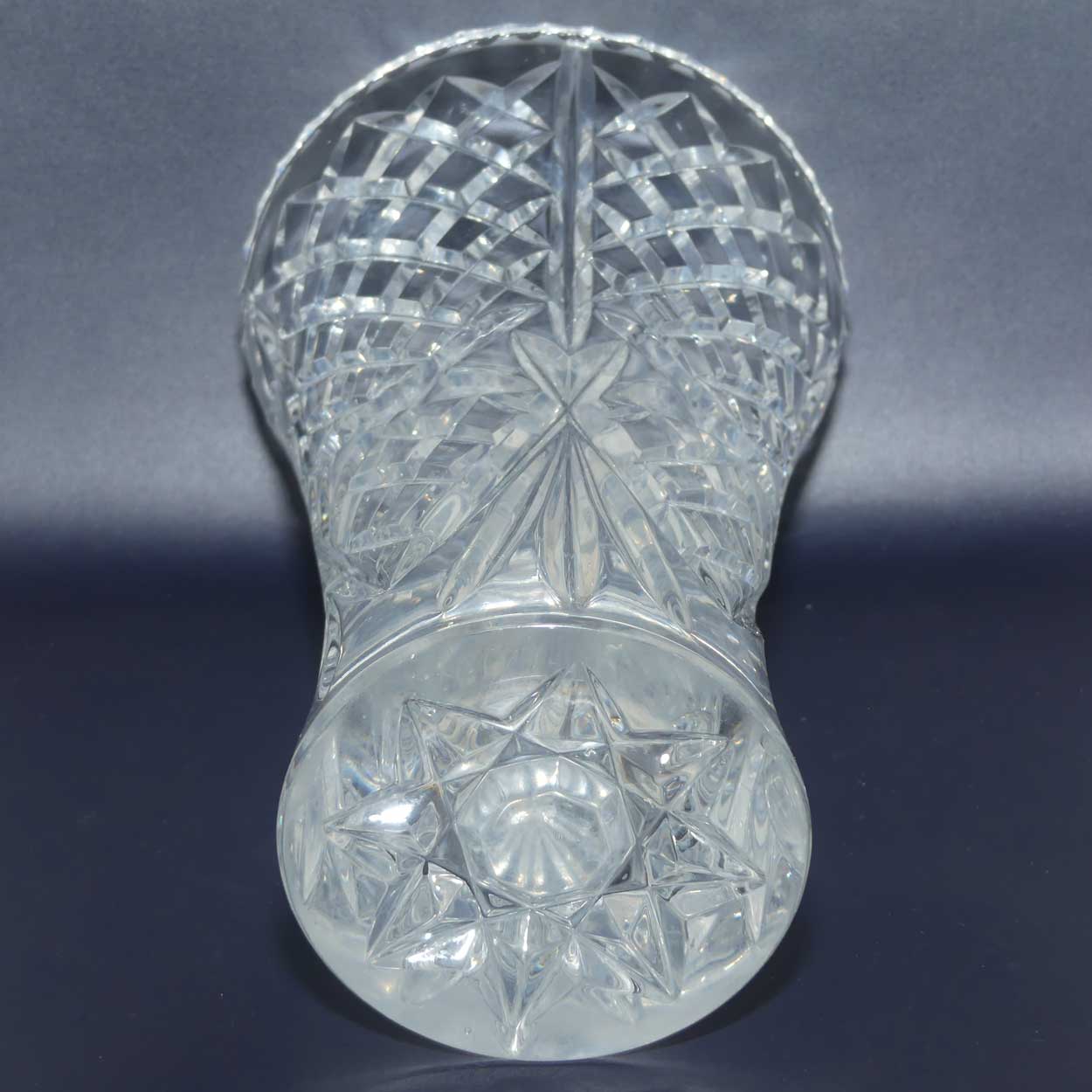 Fine quality Diamond Cut large Crystal vase | 24.5cm tall