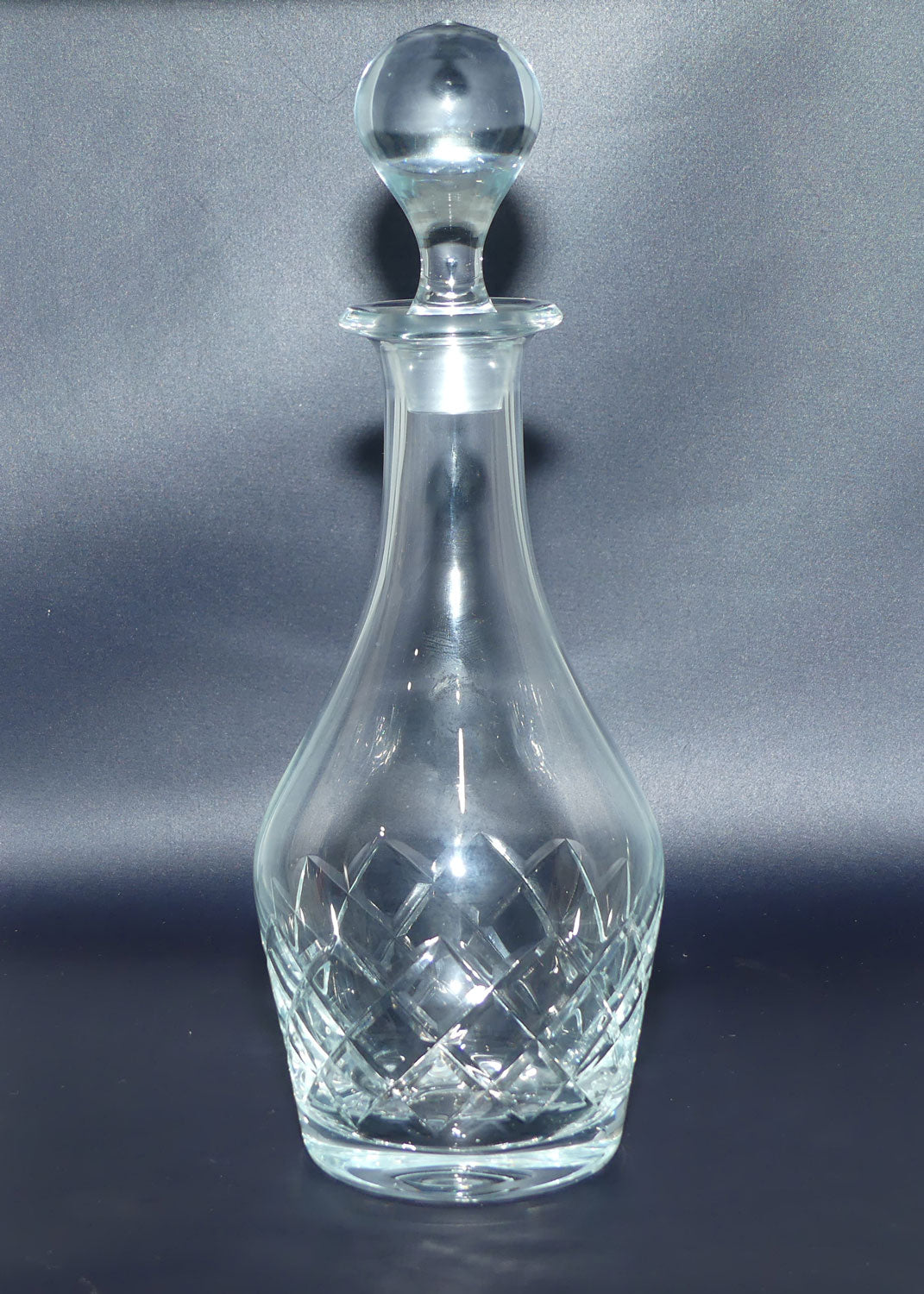 Traditional Diamond Cut Crystal decanter with ball stopper