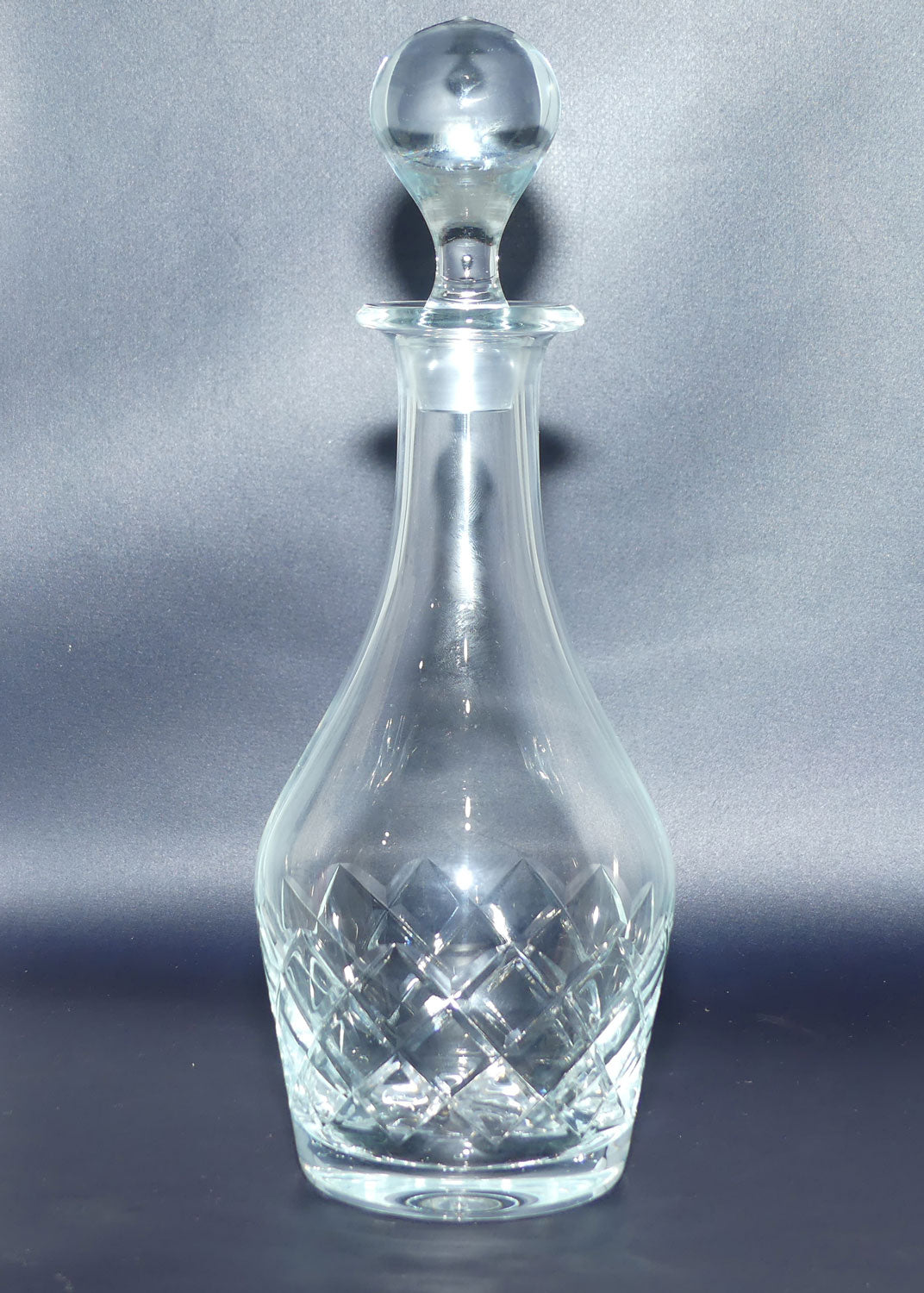 Traditional Diamond Cut Crystal decanter with ball stopper