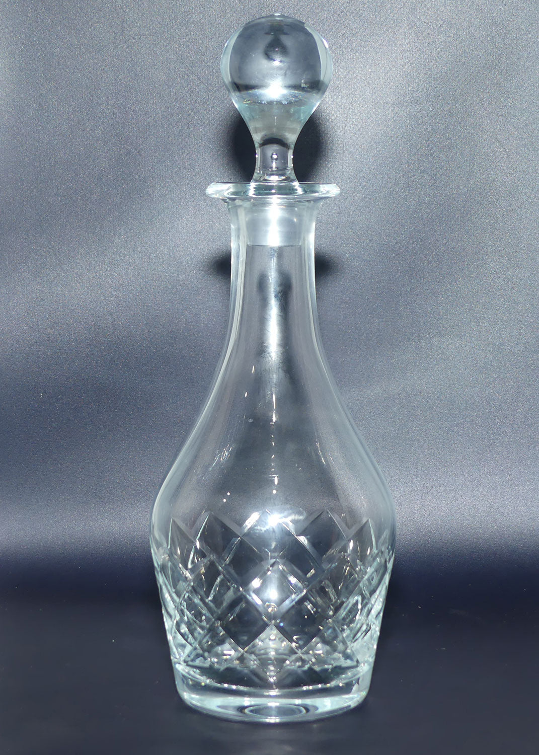 Traditional Diamond Cut Crystal decanter with ball stopper