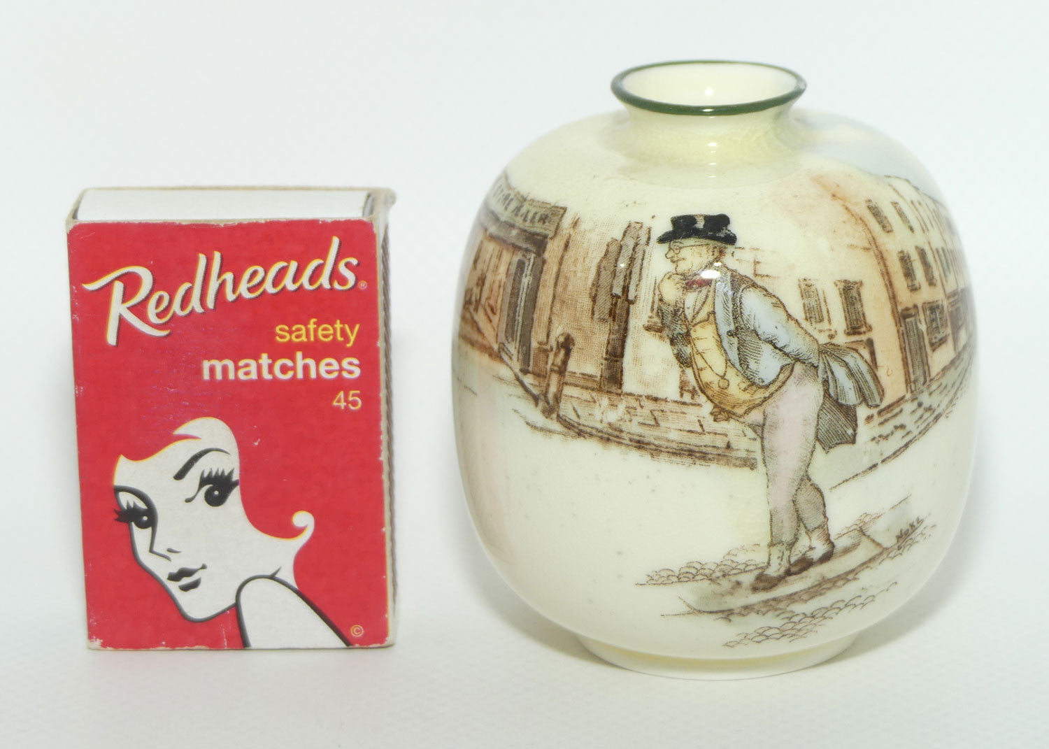 Royal Doulton Dickens miniature ball vase | Mr Pickwick