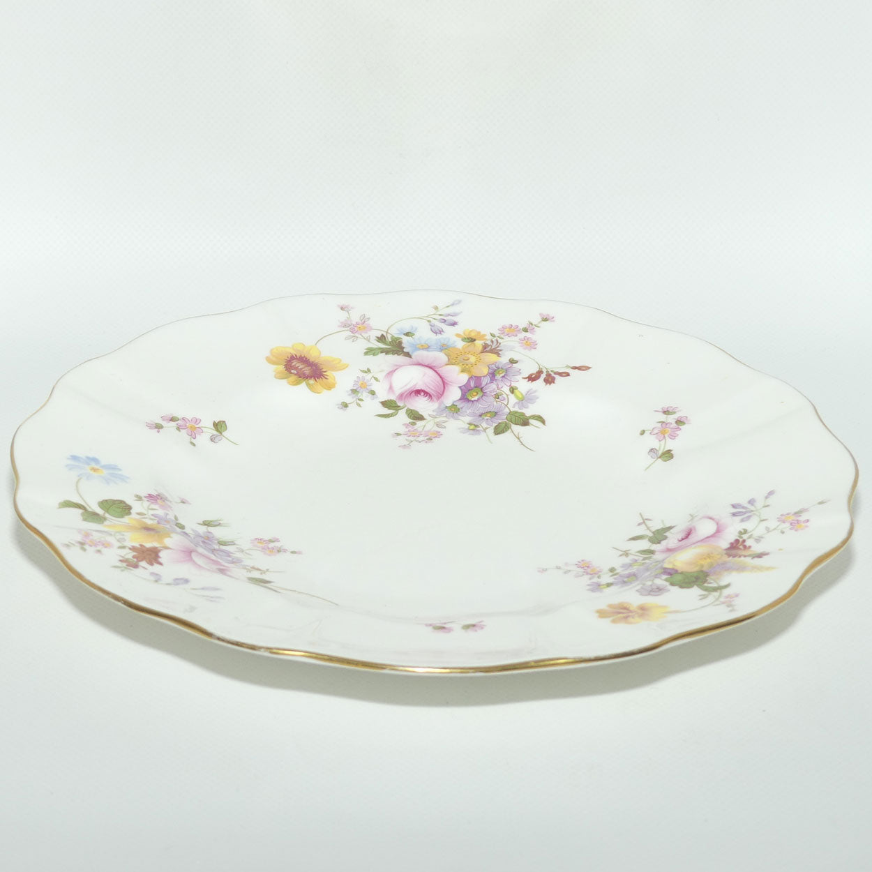 Royal Crown Derby Derby Posies dinner plate | c.1997 | 27cms diam