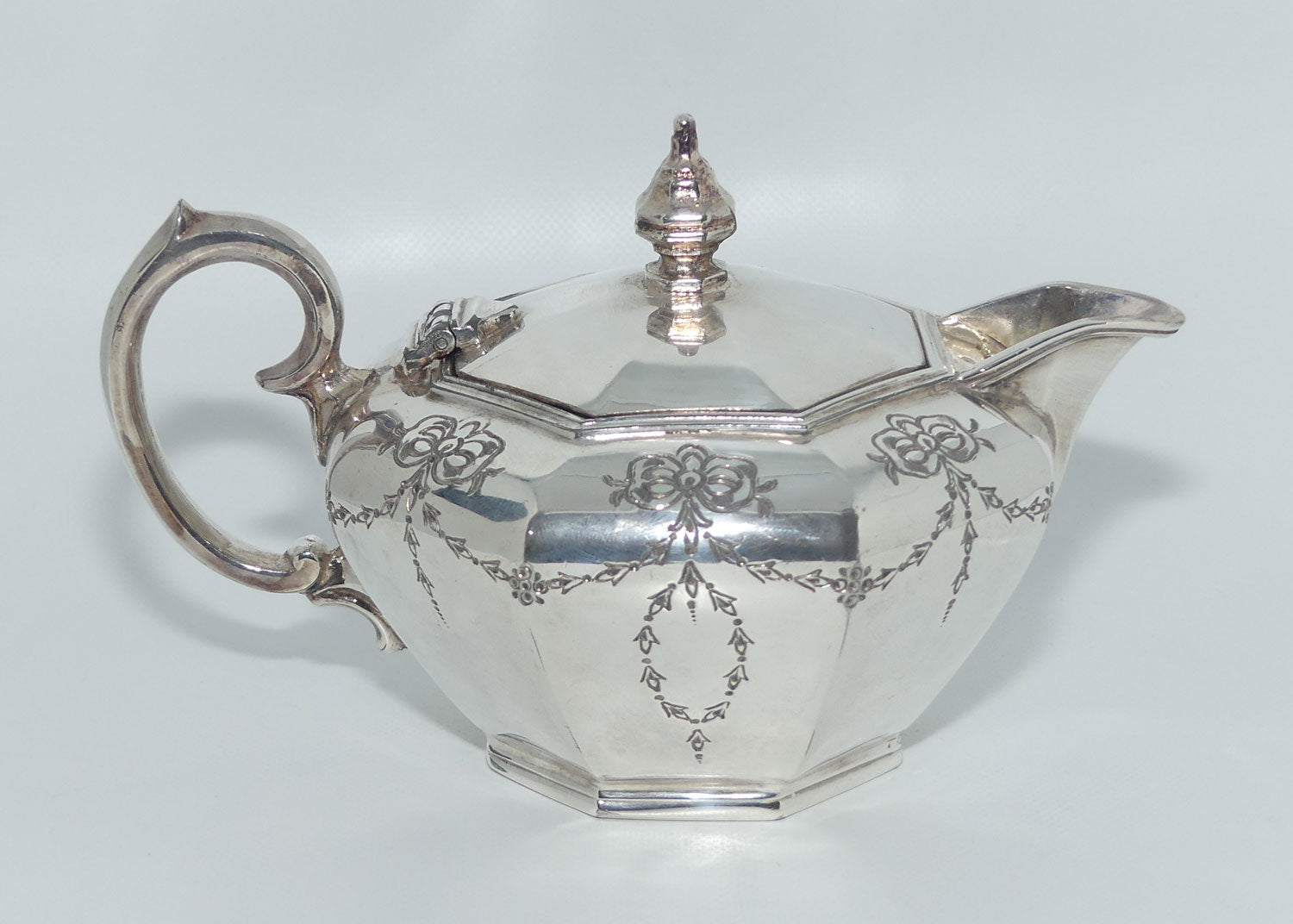 James Dixon and Son Sheffield | EPBM Bridal Bows milk and sugar