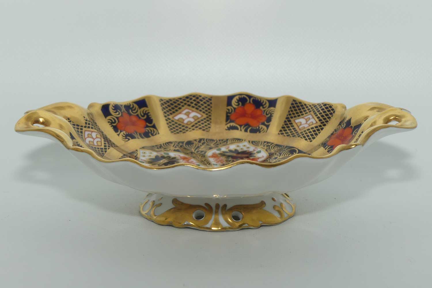 Royal Crown Derby Old Imari 1128 small footed and handled bowl | c.1981