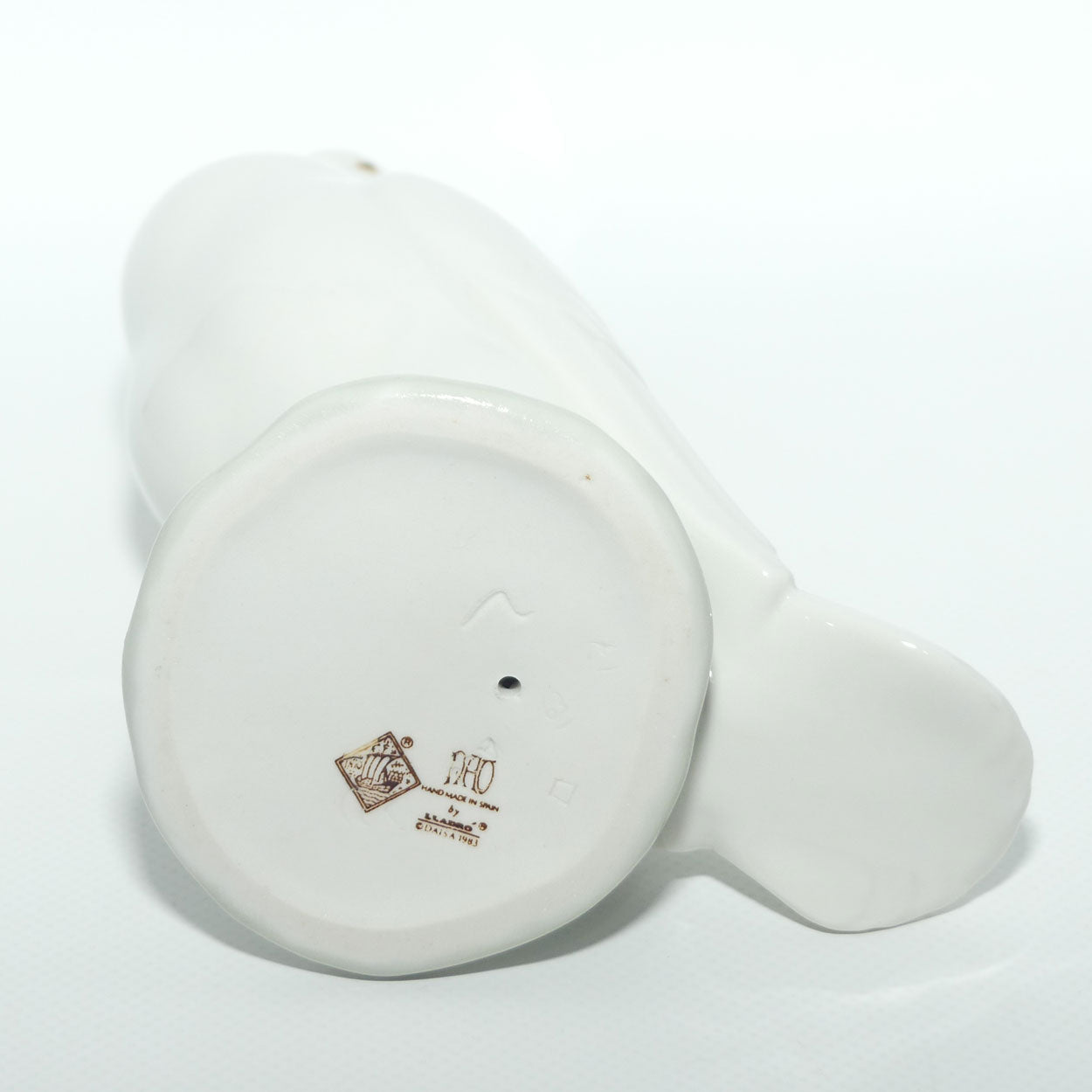 Nao by Lladro figure Dove | Standing Tall