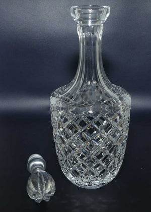 Elegant shape diamond cut crystal decanter