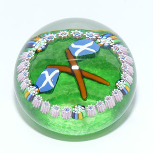 John Deacons Scotland the Brave medium paperweight | Emerald