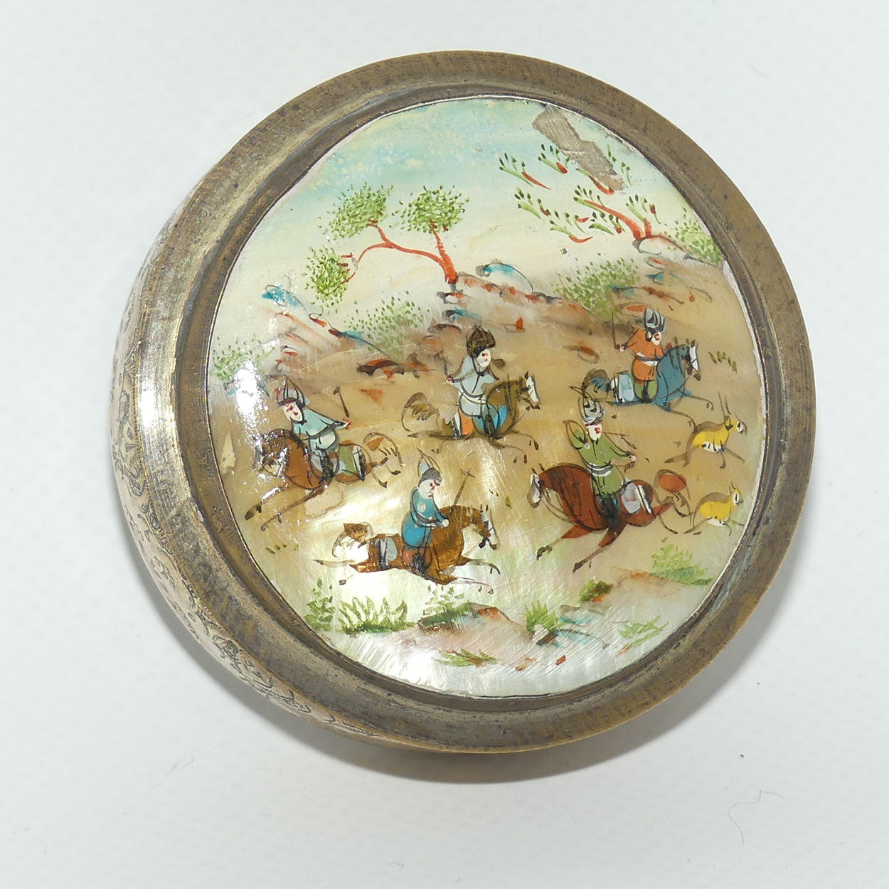 Oriental or Persian Round Snuff Box | Scene painted on Mother of Pearl