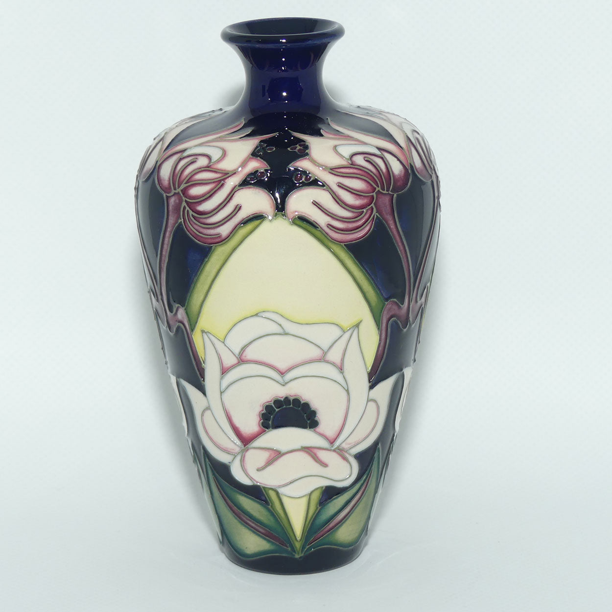 Moorcroft English Miss 72/6 vase (Num Ed)