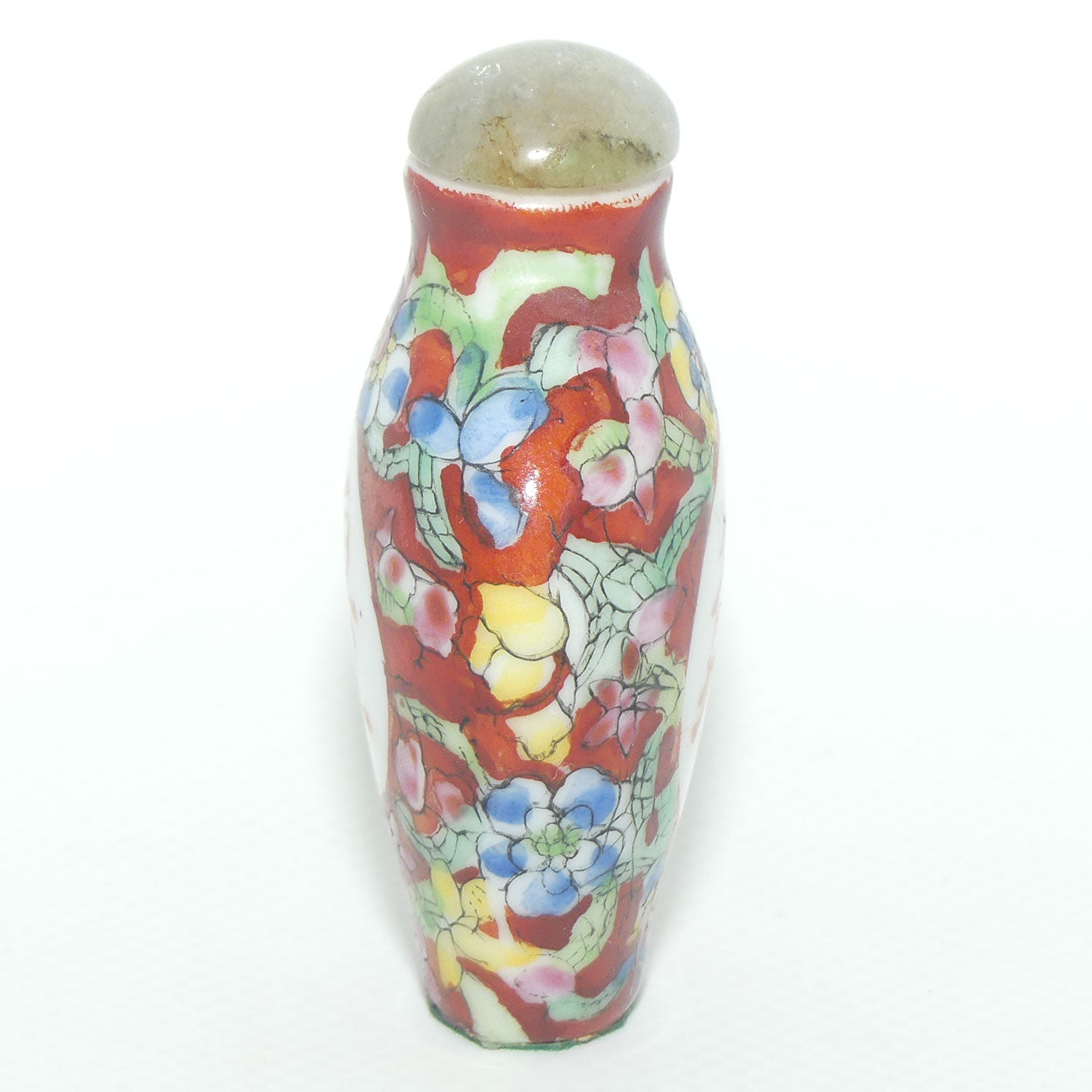 Chinese snuff bottle with greenstone stopper | Famile Rose