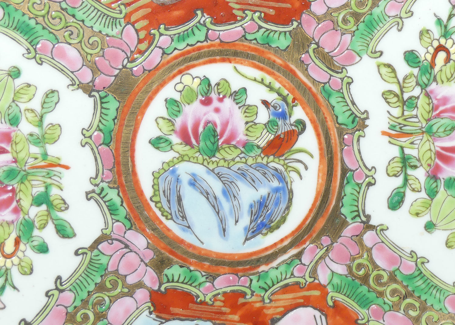 early 20th century Famille Rose Medallion plate | Divided in Sections
