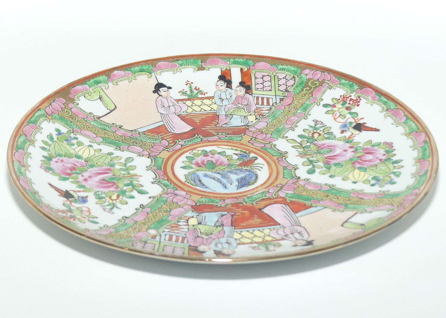 early 20th century Famille Rose Medallion plate | Divided in Sections