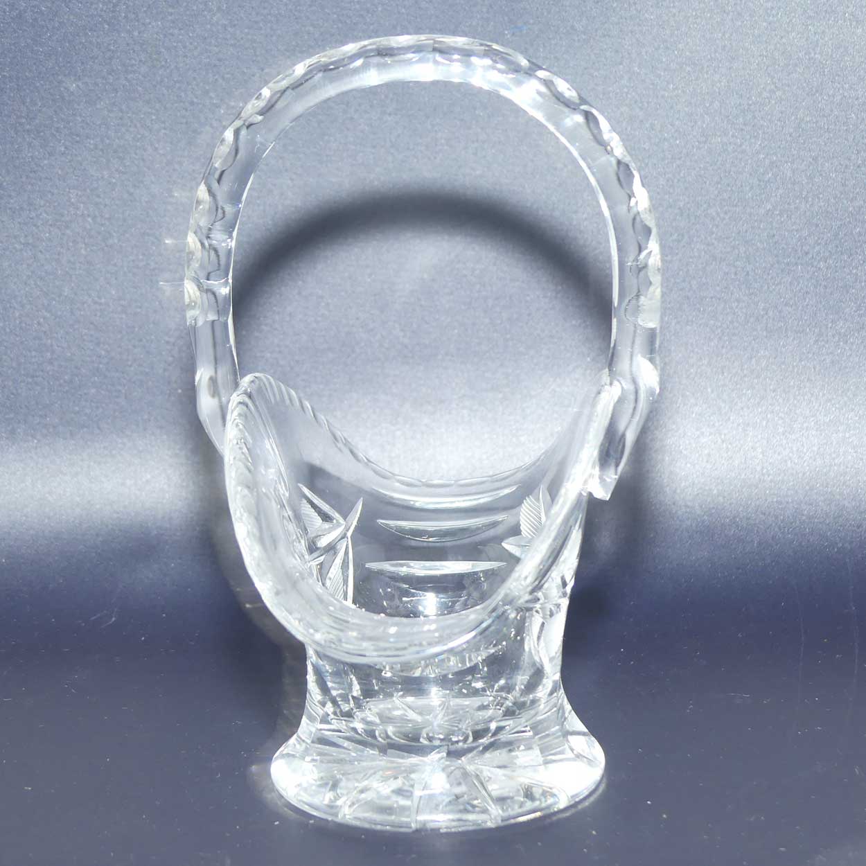 Bohemian Crystal basket | Fancy leaf pattern and facetted handle and rim