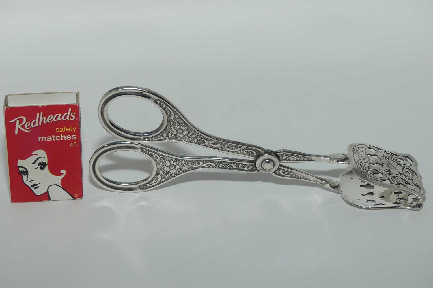 Floral design Silver Plated EPNS bread or cake tongs