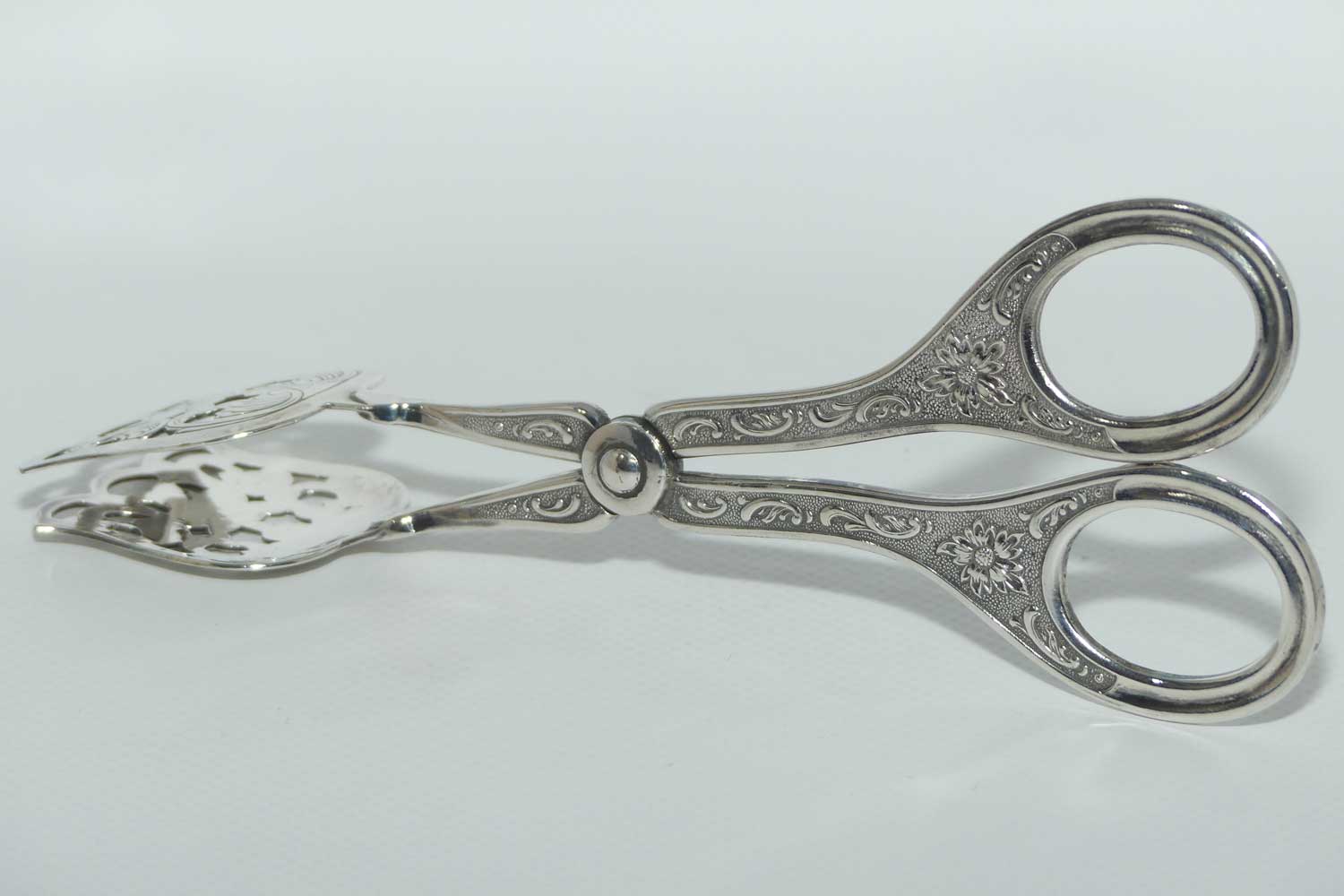 Floral design Silver Plated EPNS bread or cake tongs