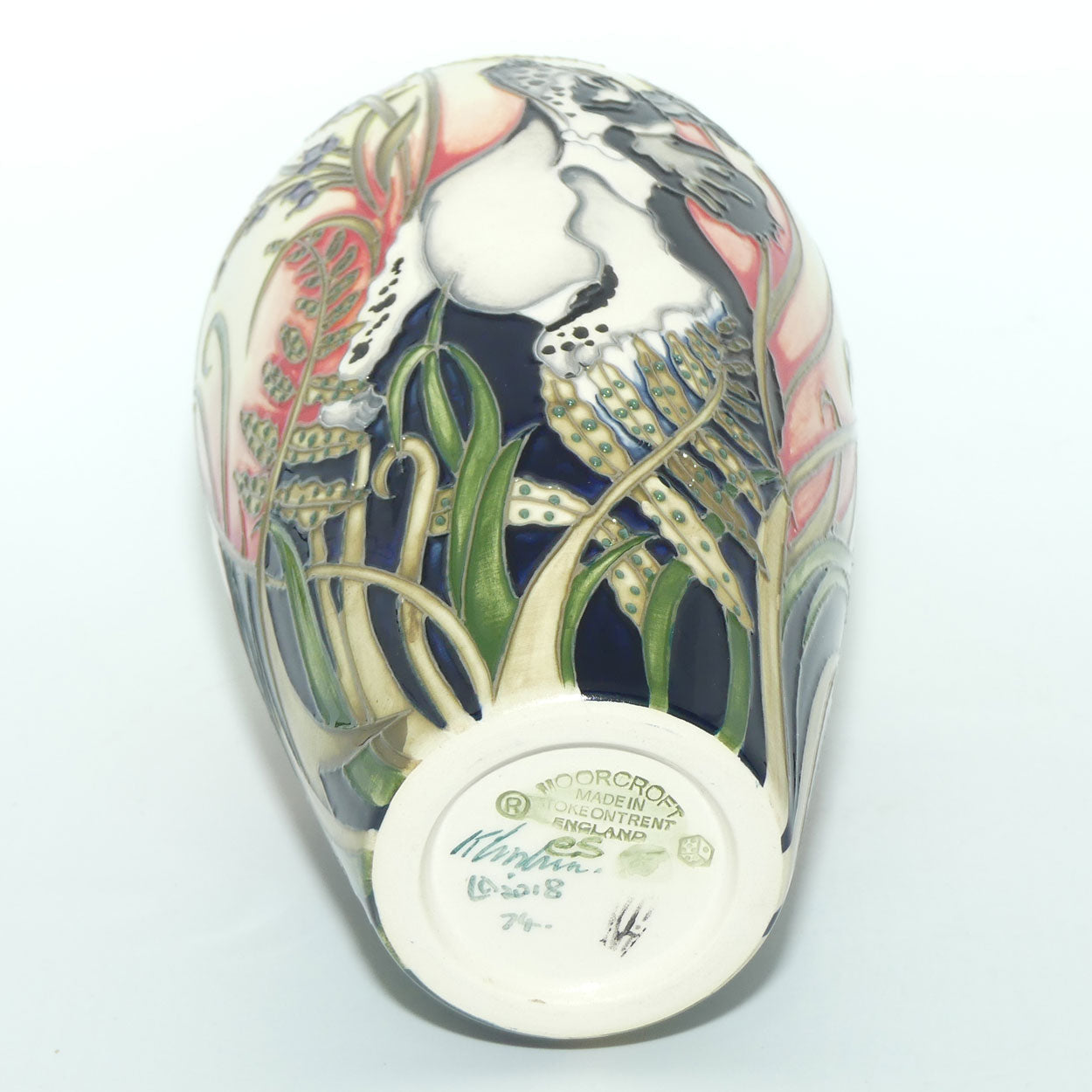 Moorcroft Field Trials 200/8 vase | Black | NE #74