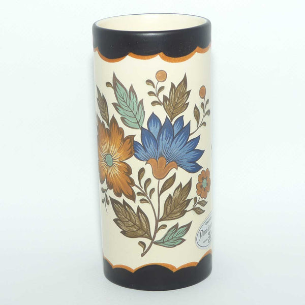 Gouda Pottery Holland Flora pattern vase | 931 Flora Plateel Handwerk
