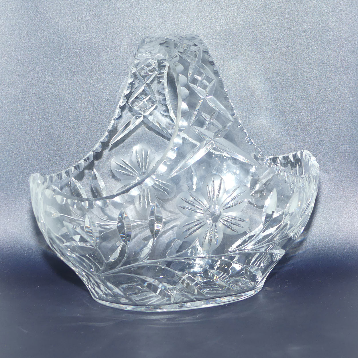 Traditional Floral design well facetted Crystal basket | 24cm tall